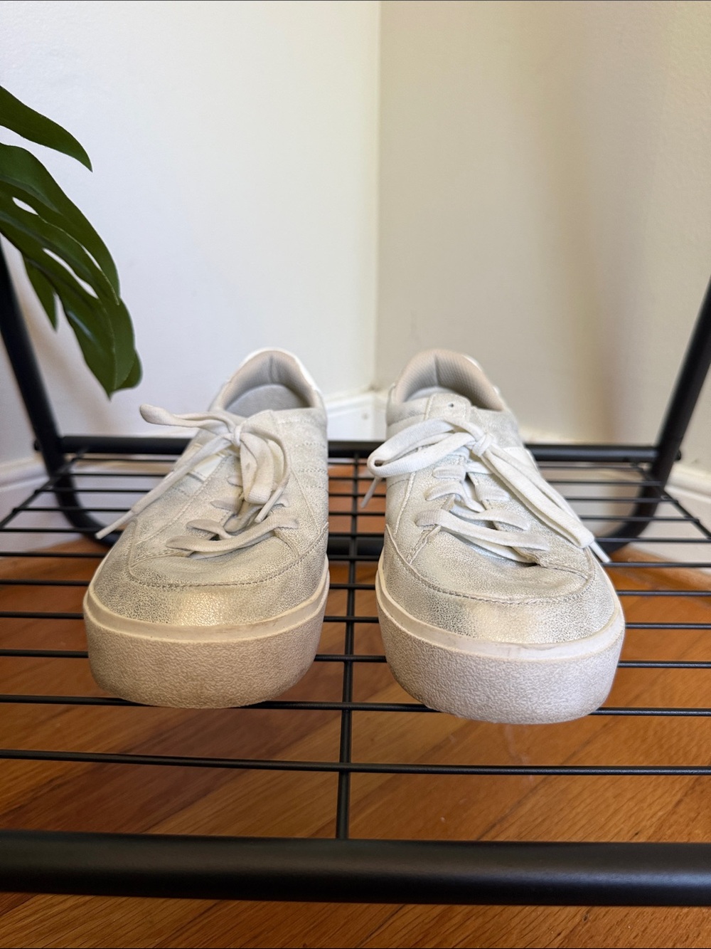 Dr. Scholl's Women's Cream and Metallic Lace-Up Casual Sneakers - Picture 2 of 5